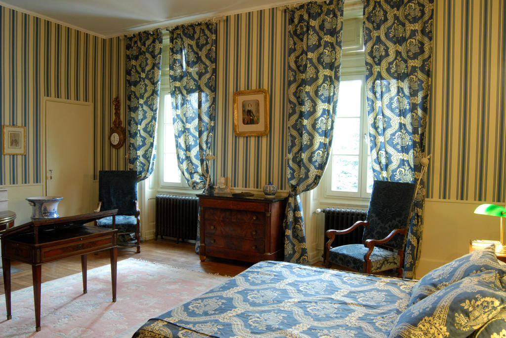 Chateau Des Faugs Boffres Room photo